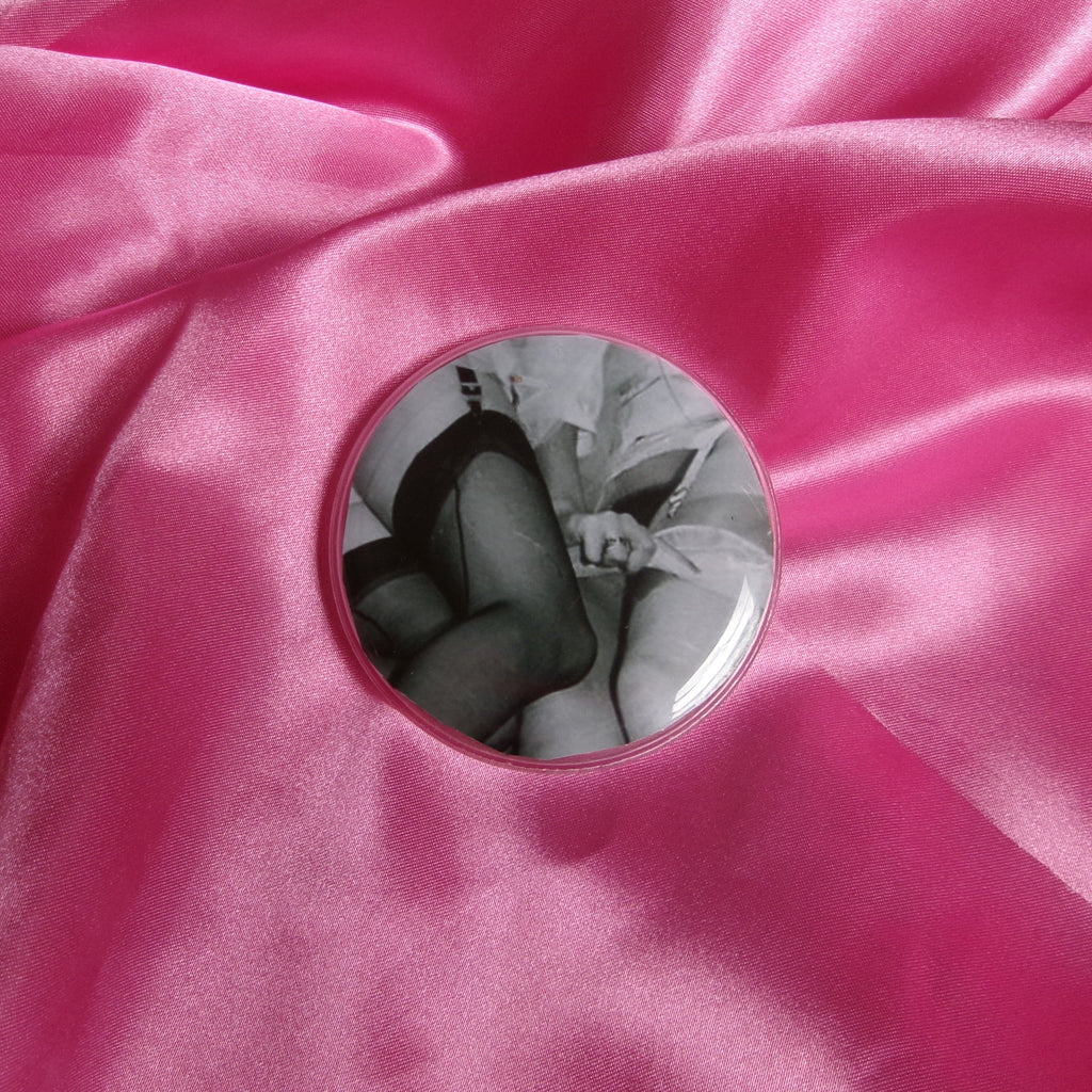 Peekaboo Pin